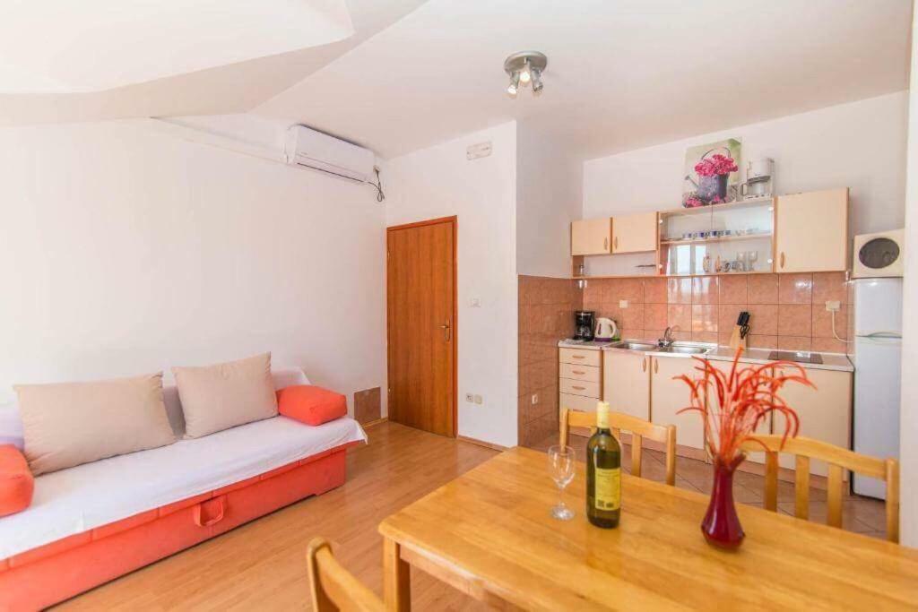 Apartmani Jerkin Vodice Exterior foto