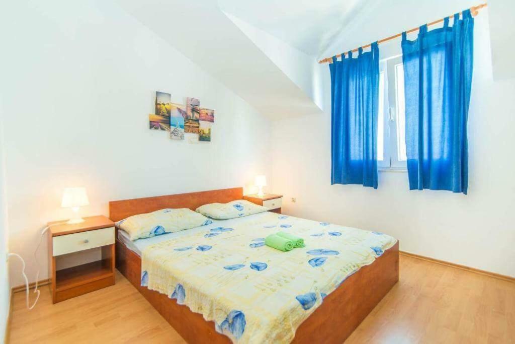Apartmani Jerkin Vodice Exterior foto