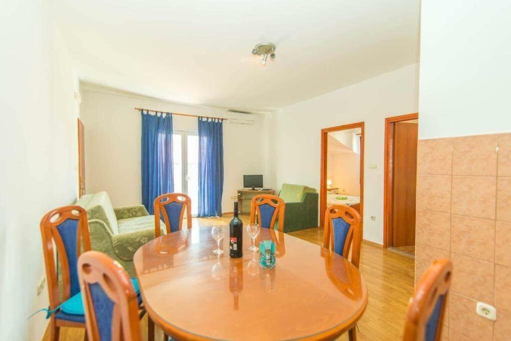 Apartmani Jerkin Vodice Exterior foto