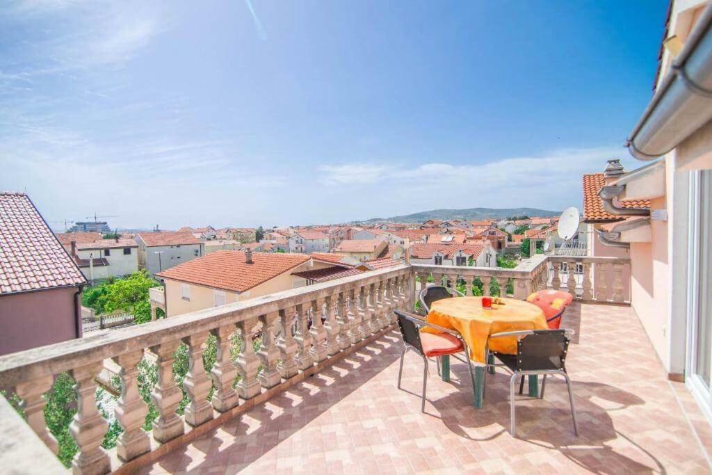 Apartmani Jerkin Vodice Exterior foto